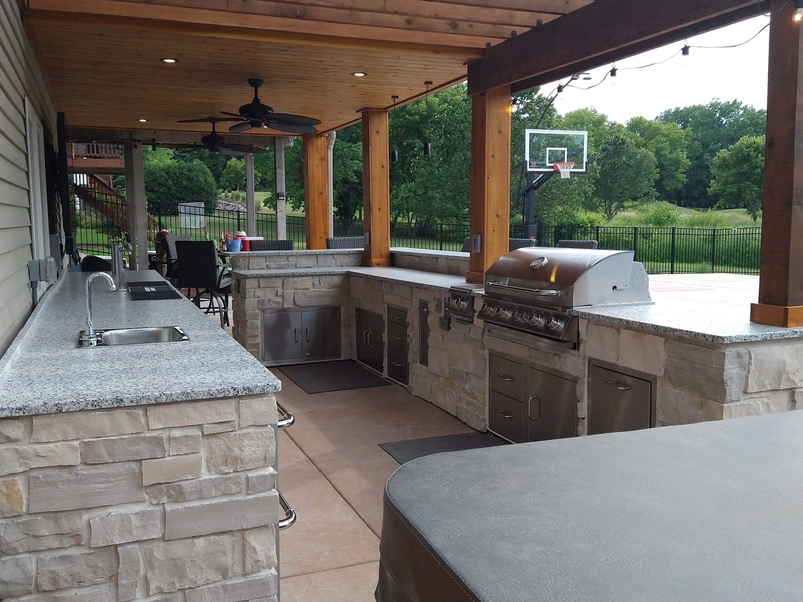 Outdoor Kitchen
